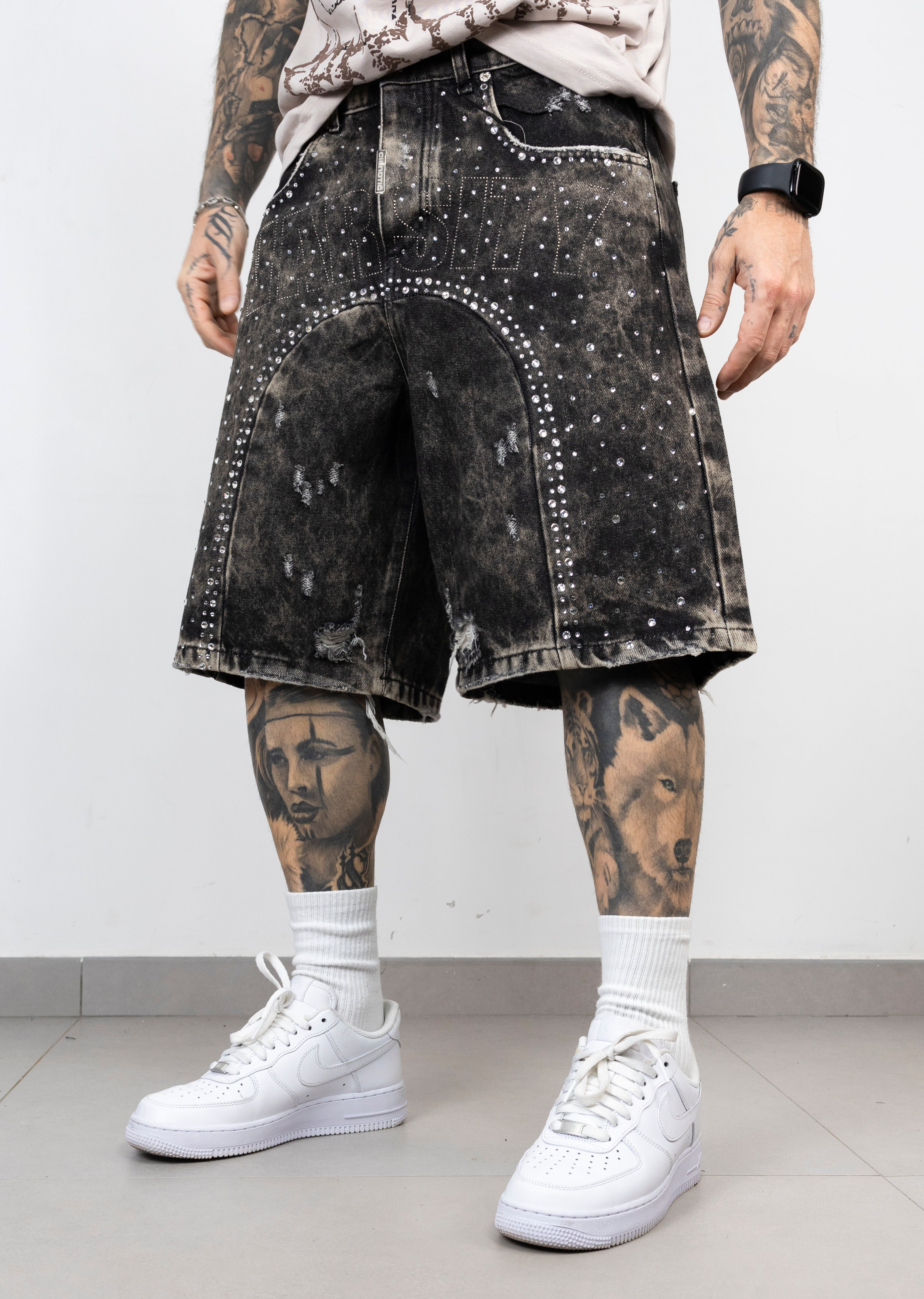 Short diamond varsity black