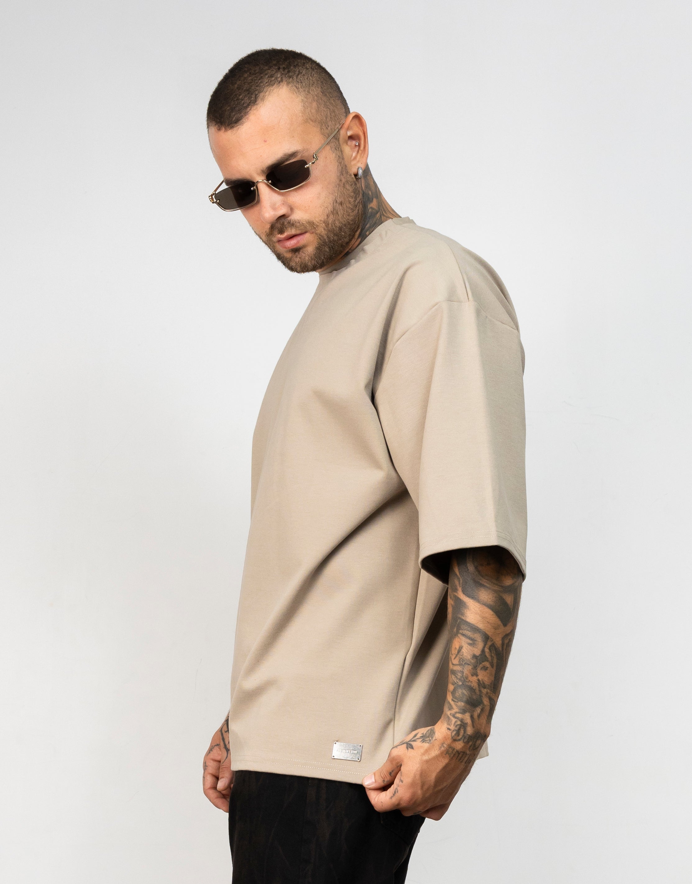 T-Shirt Rival