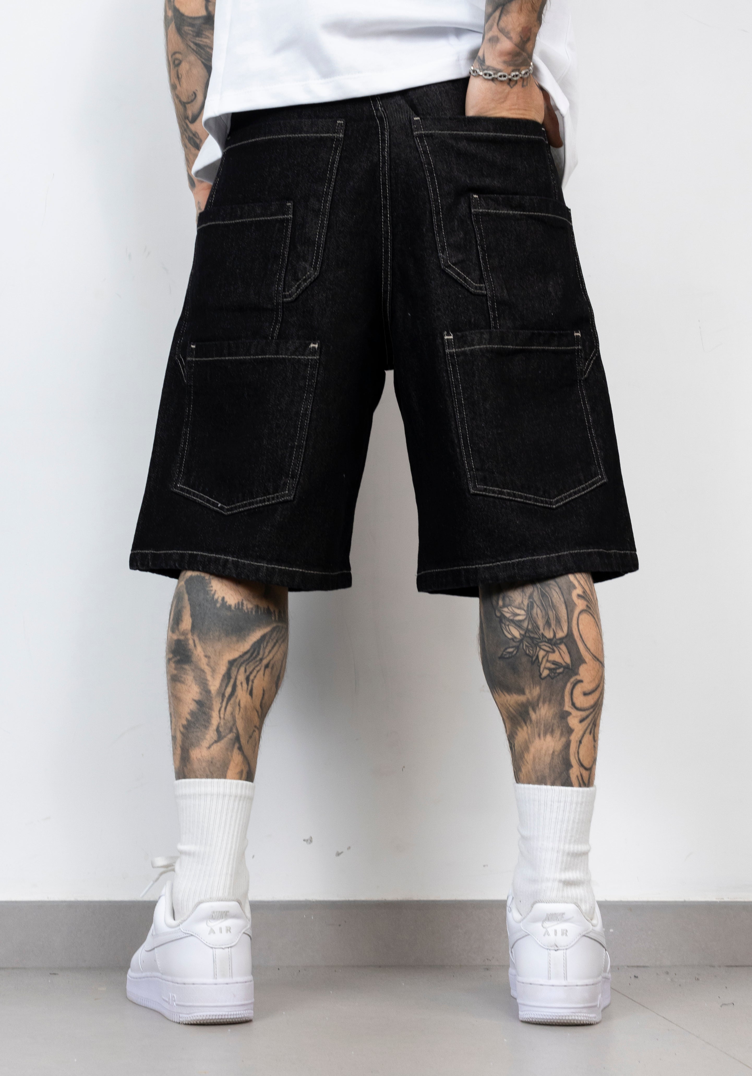 Short multi-pocket black lav.0