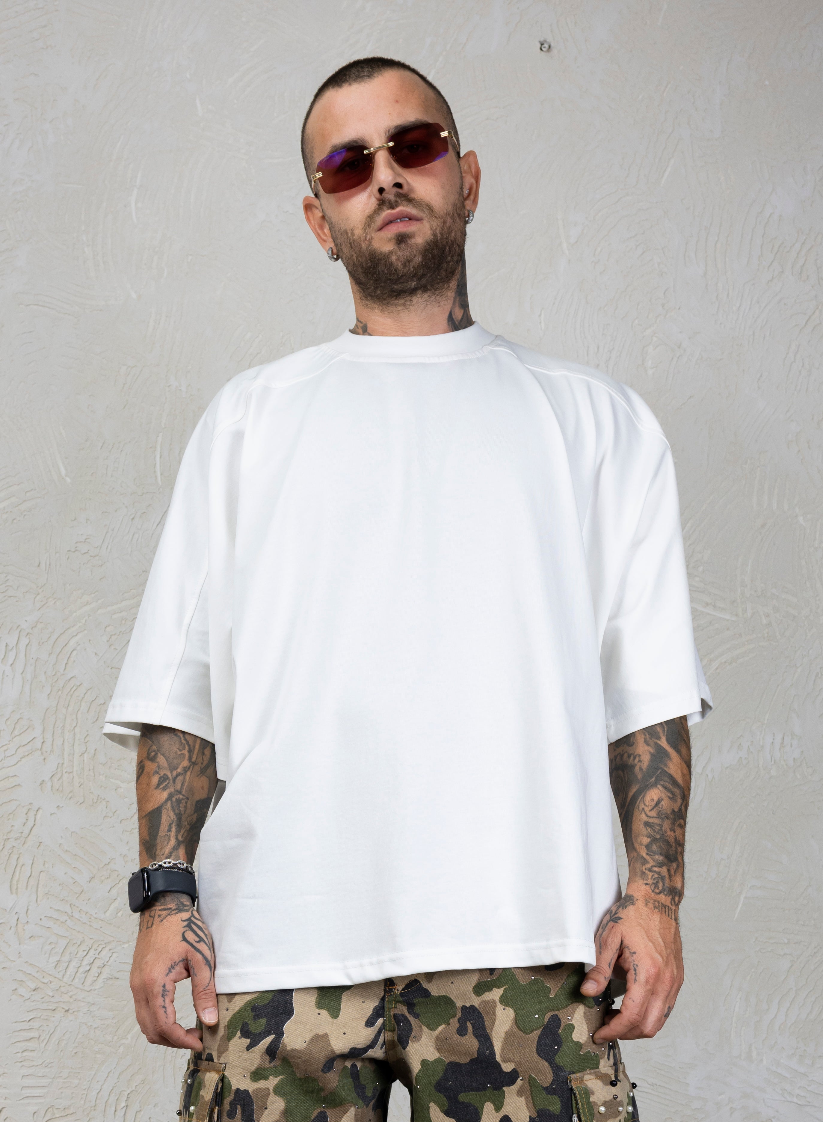 T-Shirt Over Bodrum