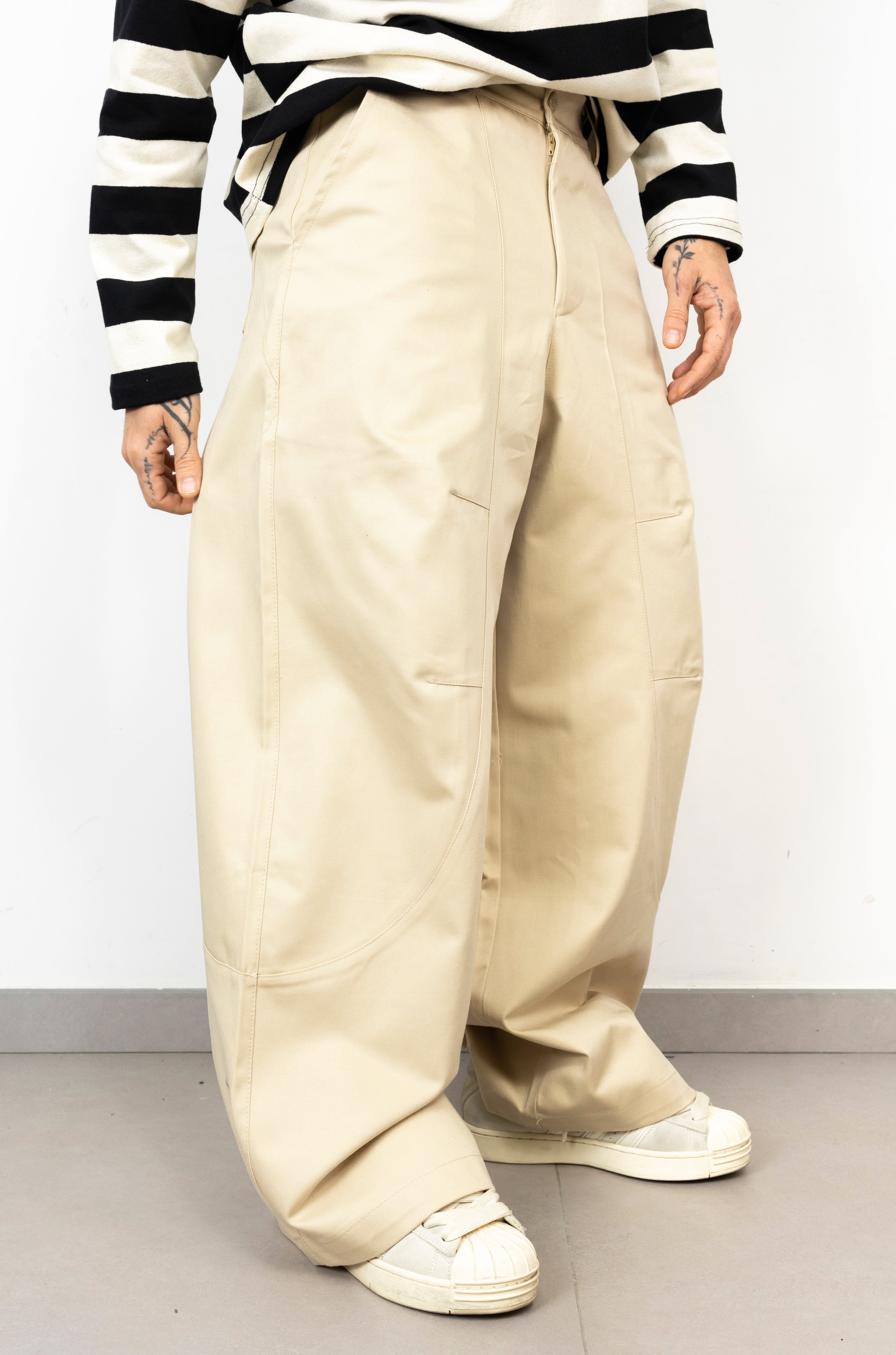 Pant. extra cut