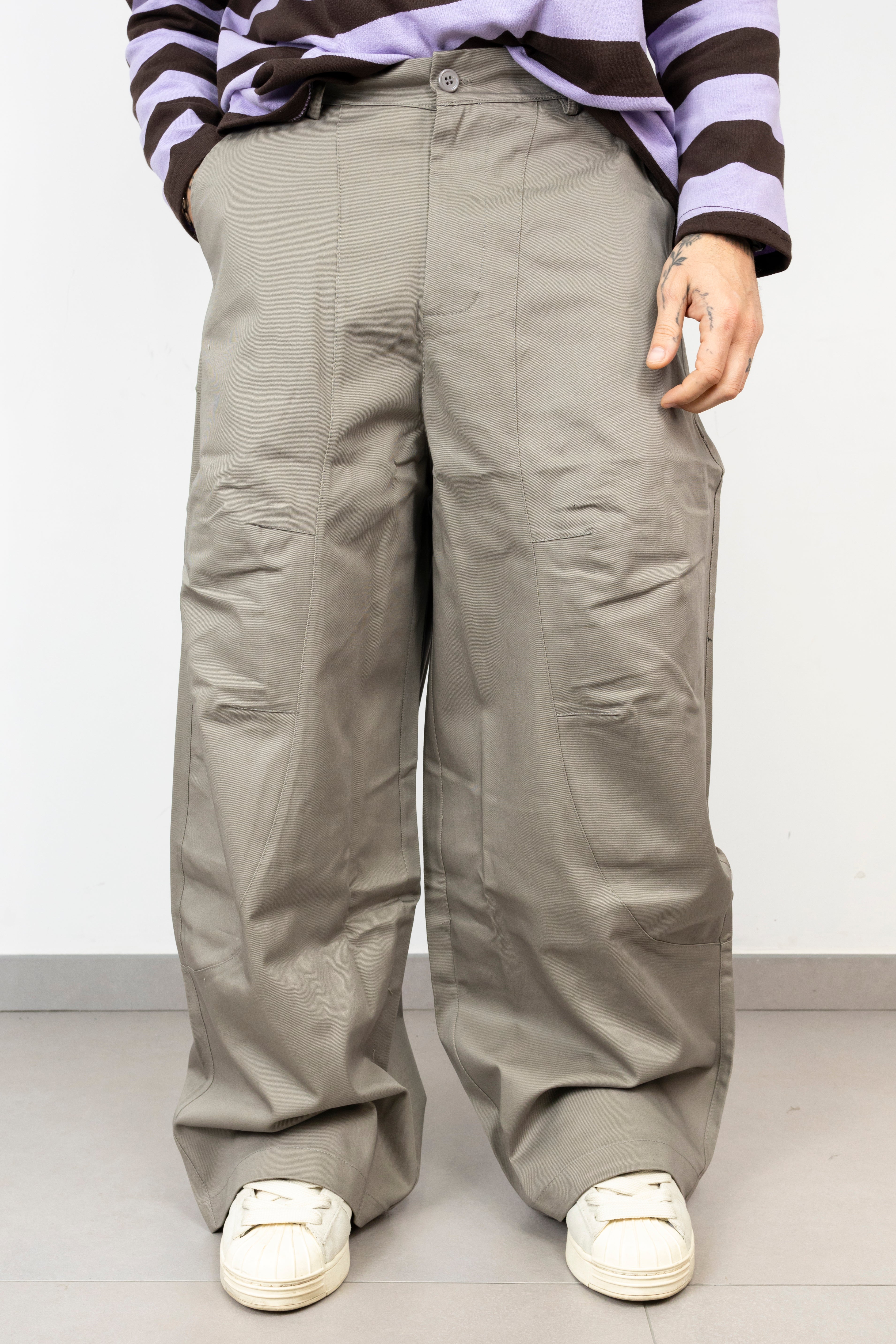 Pant. extra cut