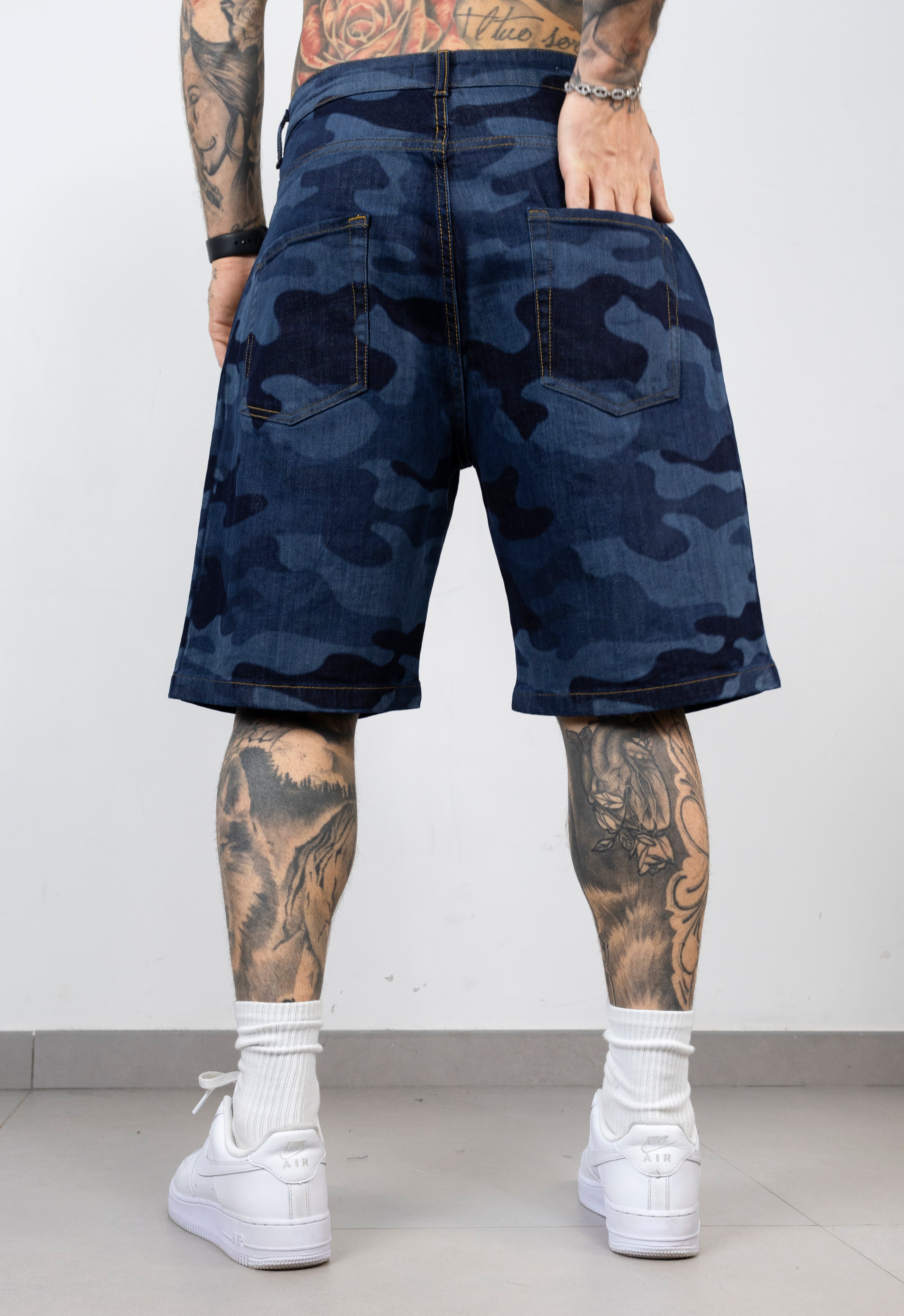 Short camo