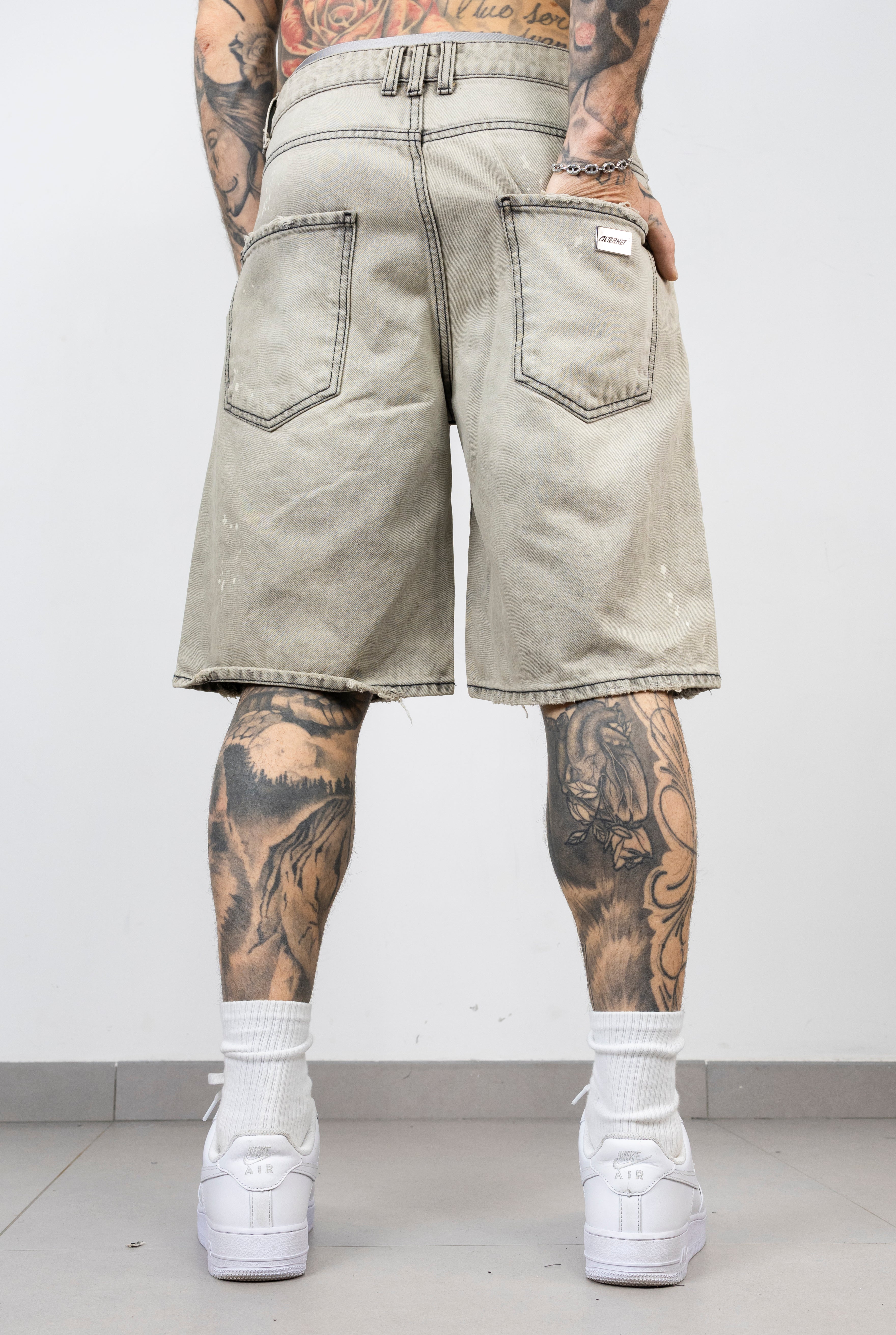 Short old-jn