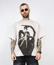 T-shirt over rich