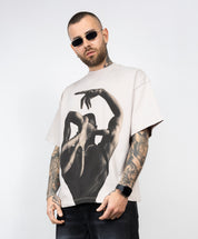 T-shirt over rich