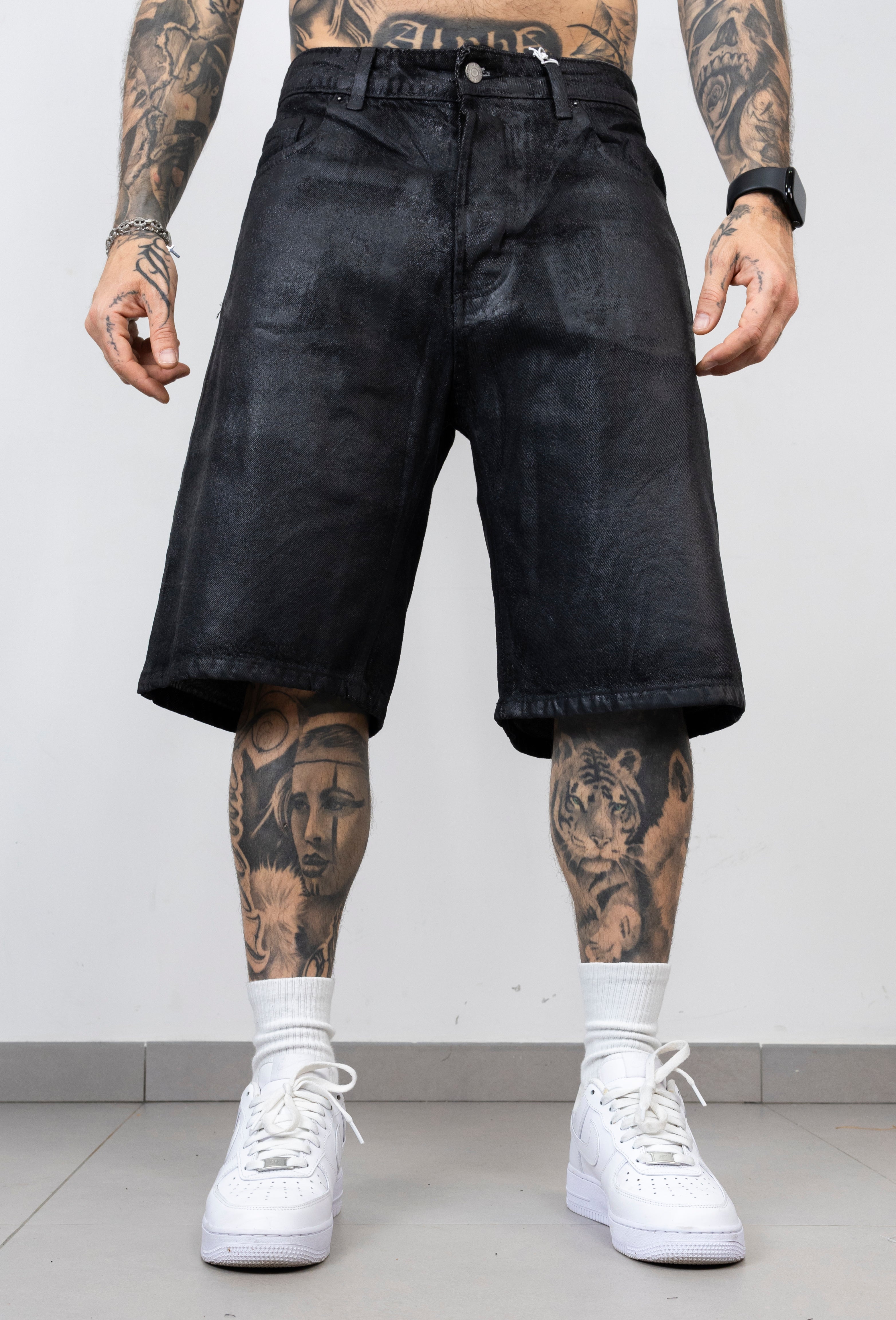 Bermuda spalmato verniciato black new