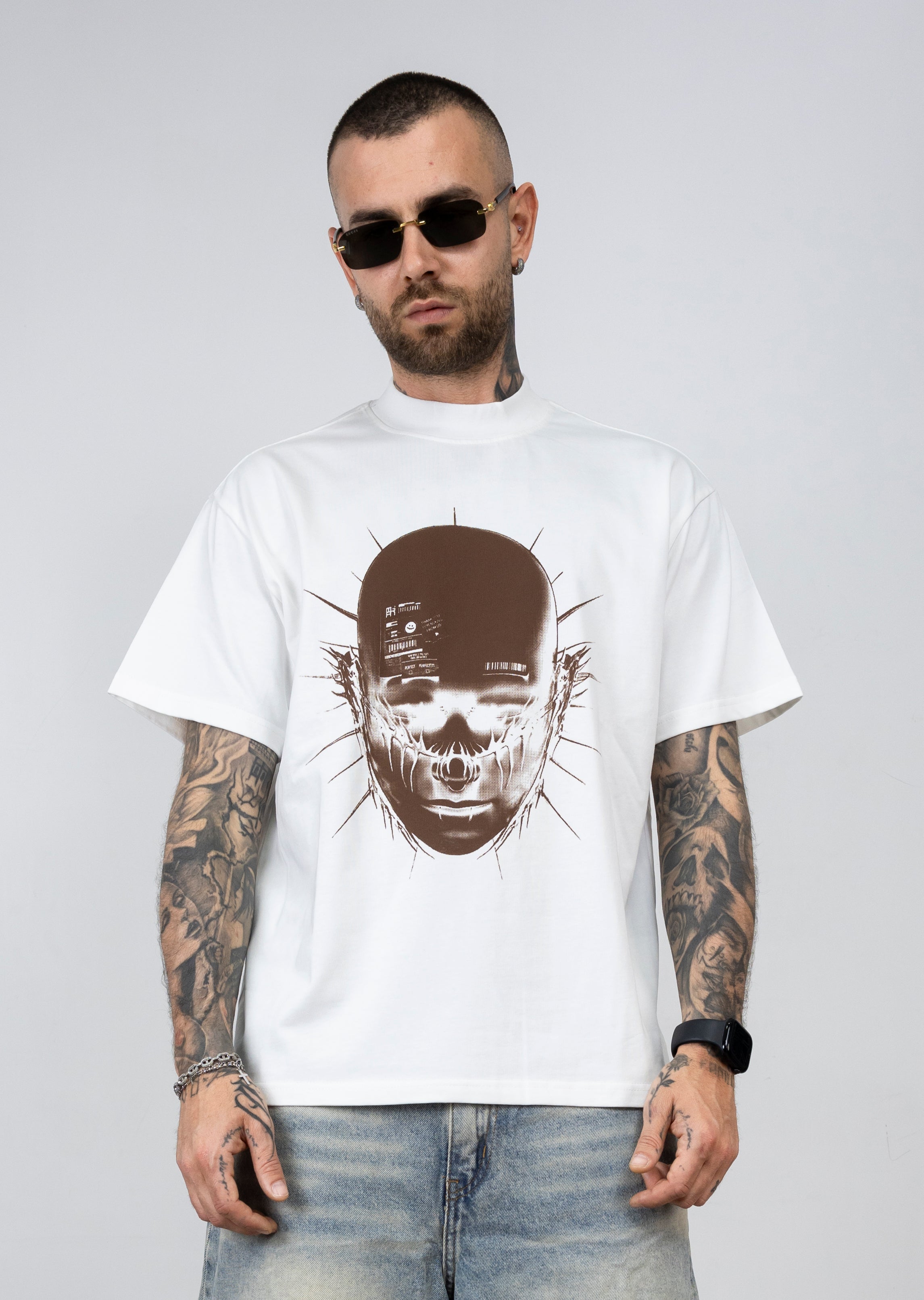 T-shirt head
