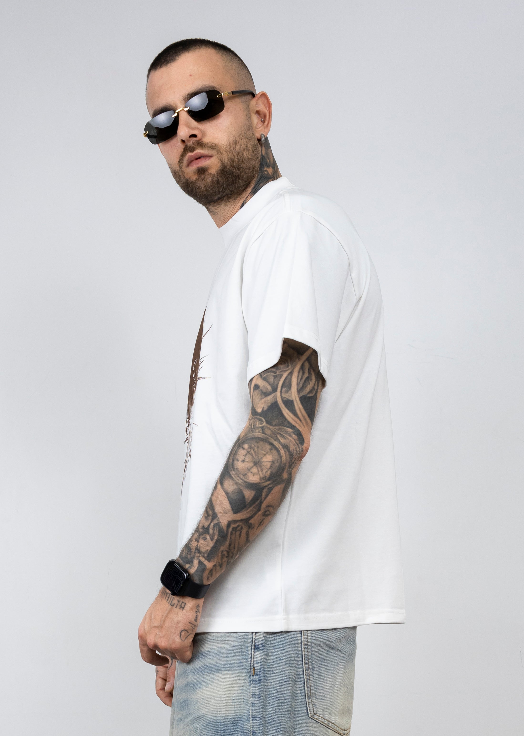 T-shirt head