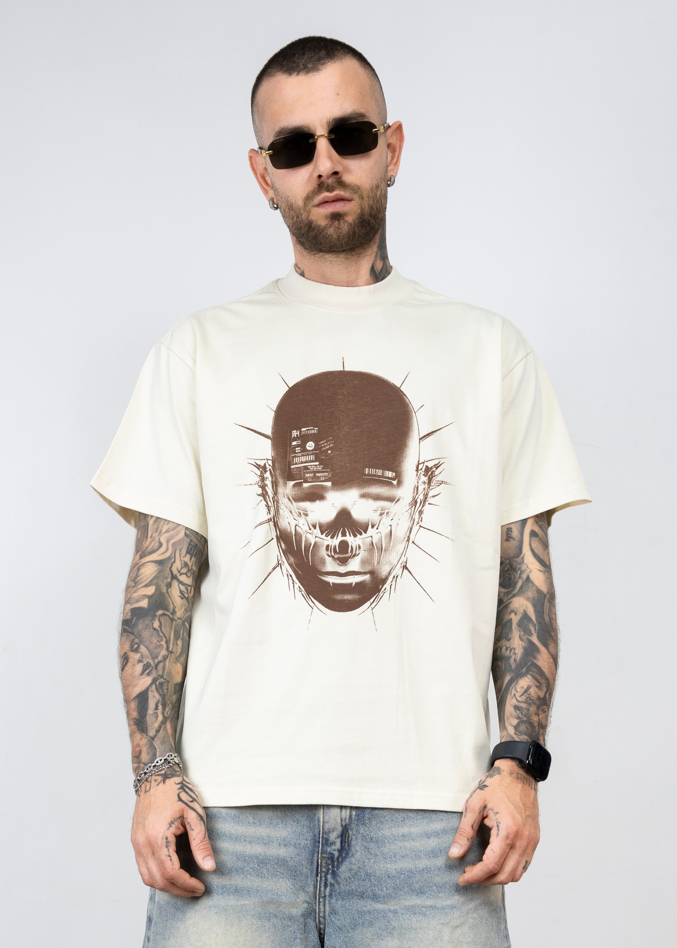 T-shirt head