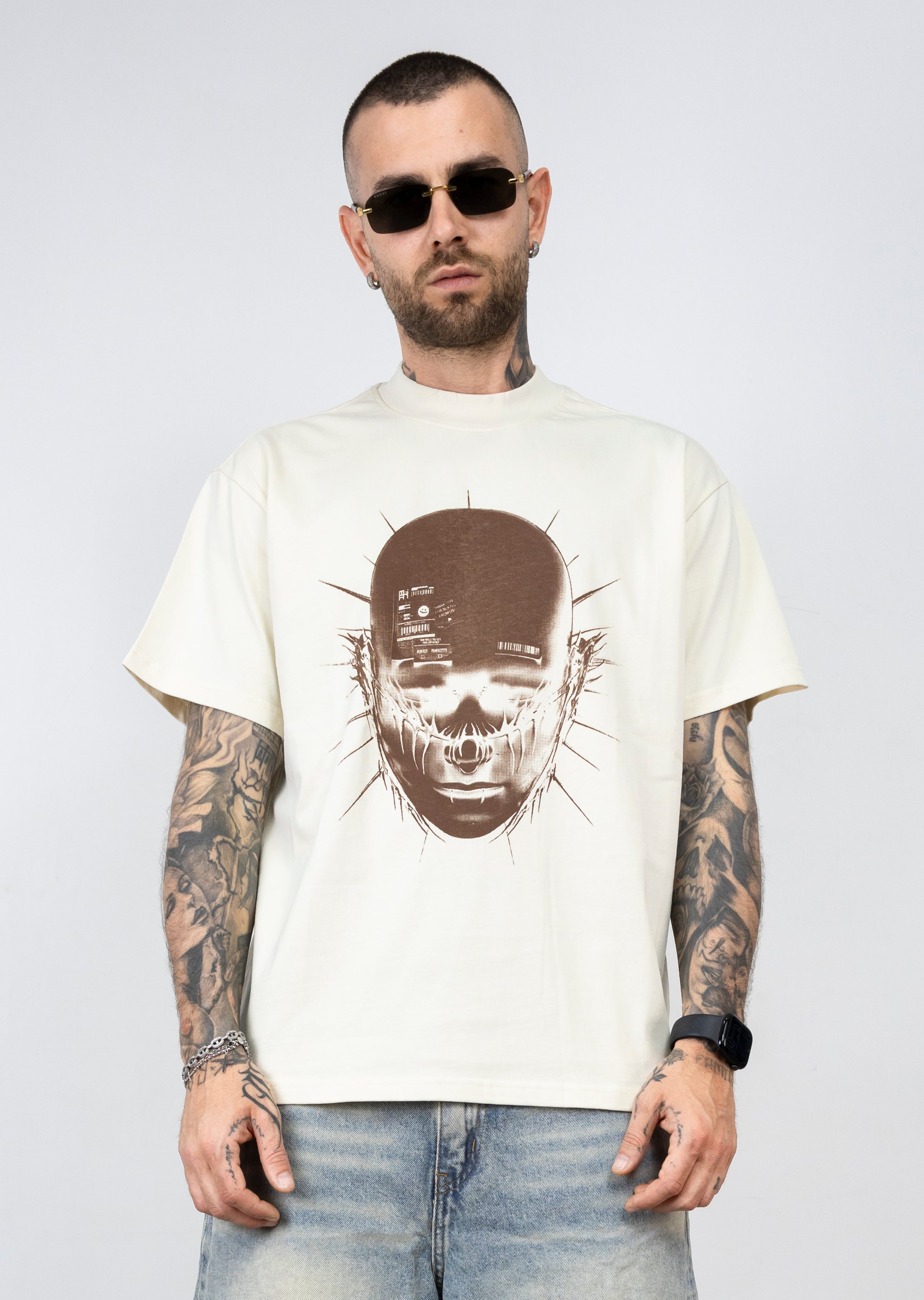T-shirt head