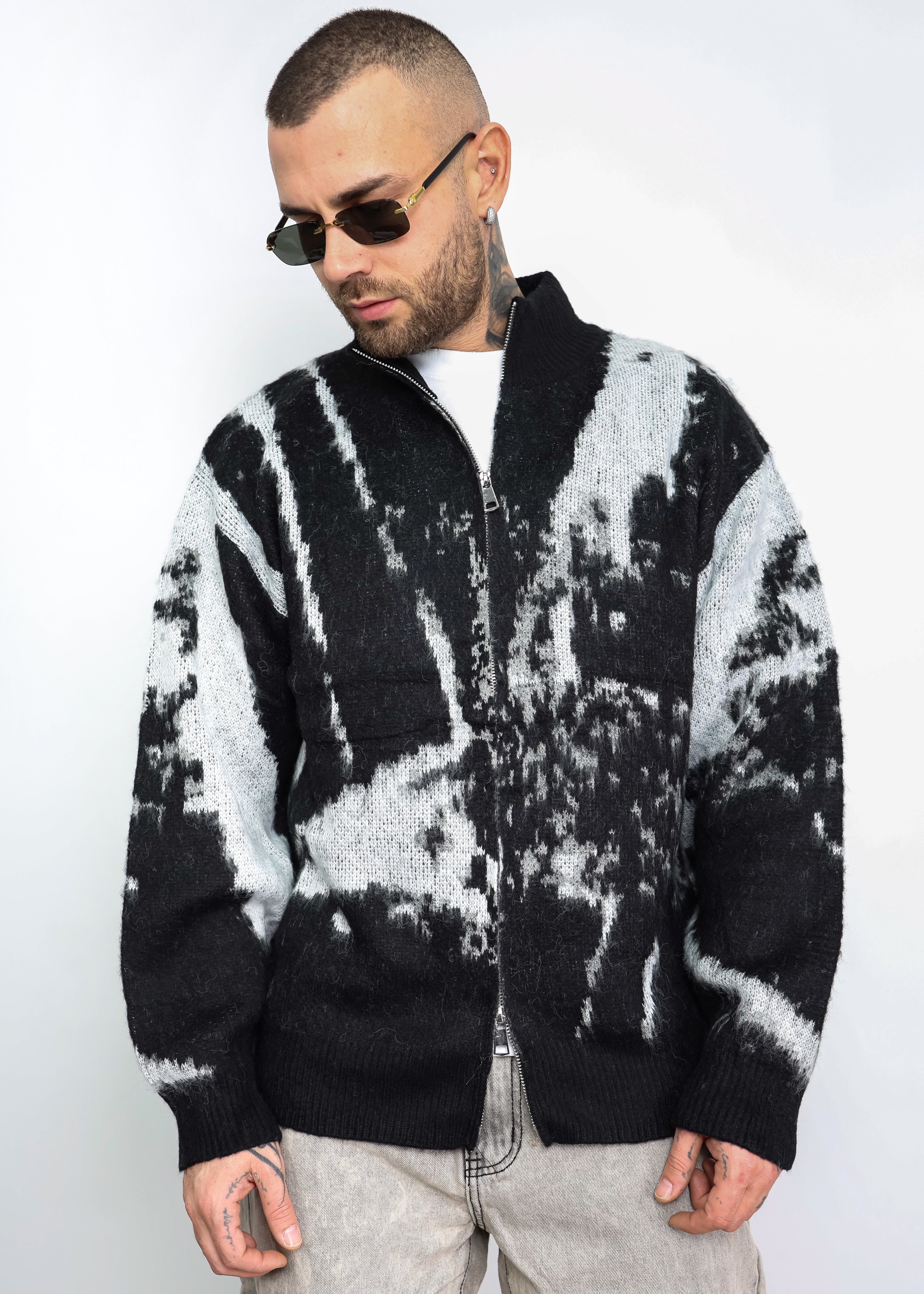 Cardigan zip abstract