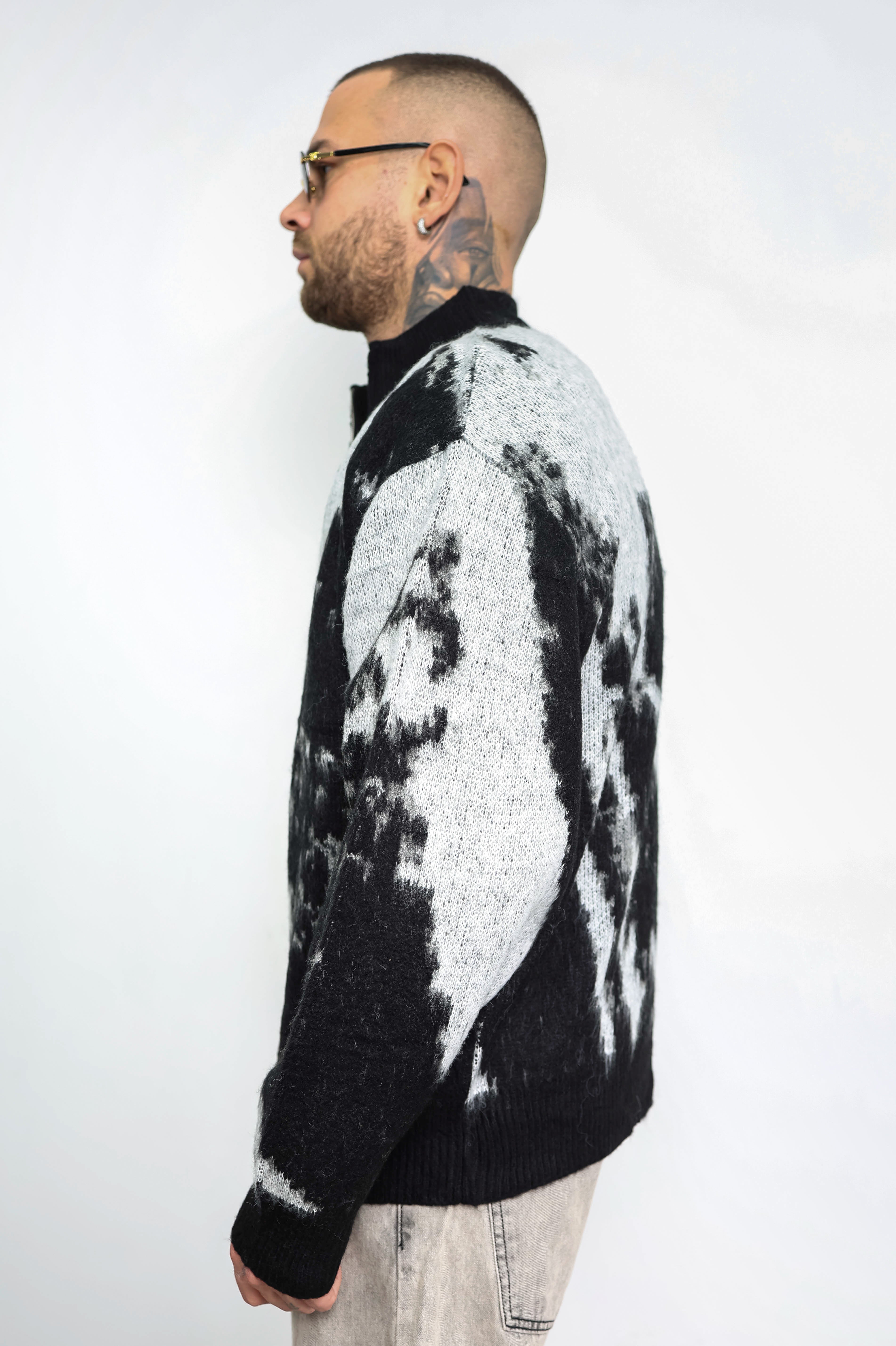 Cardigan zip abstract